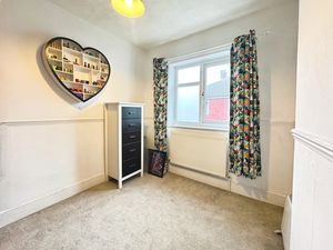 SYDNEY STREET- click for photo gallery